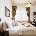 Prague Days - 1Min Old Town Square - 1Bdr Apt - Parizska Street