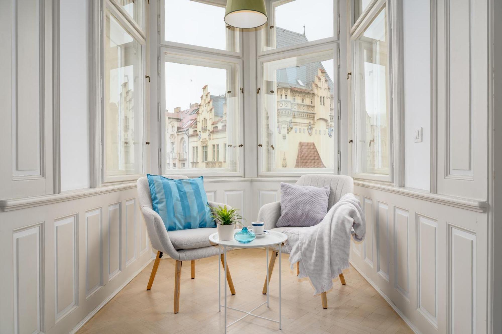 Days - 1min Old Town Square - 1bdr - Parizska Street *