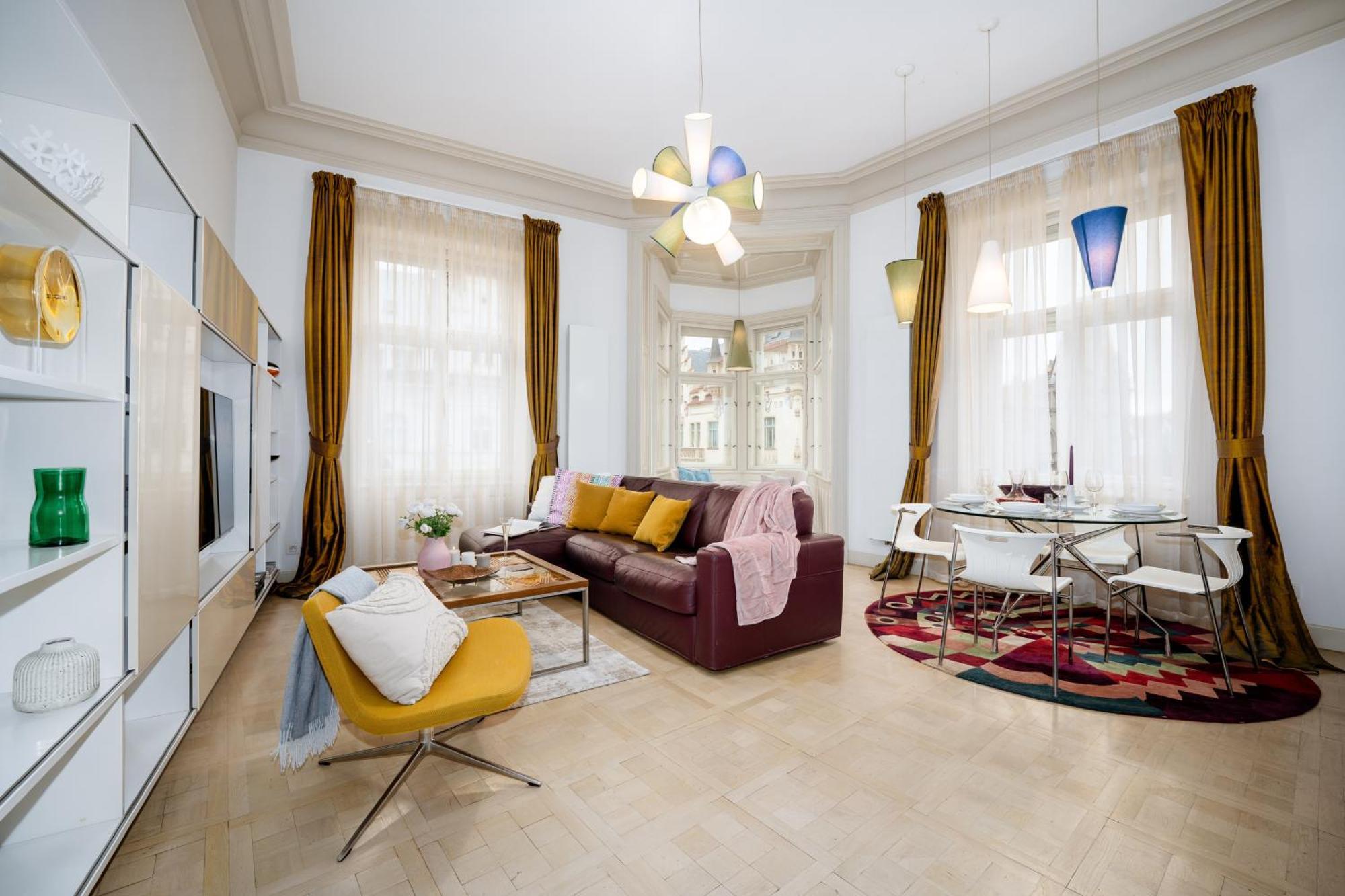 Days - 1min Old Town Square - 1bdr - Parizska Street