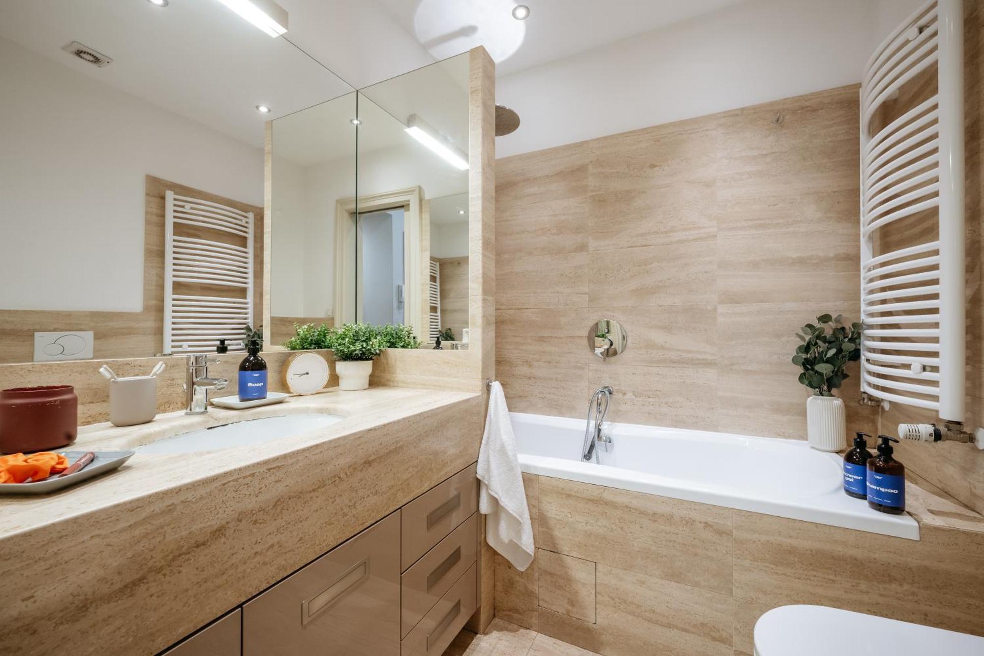 Days - 1min Old Town Square - 1bdr - Parizska Street Appartamento Praga